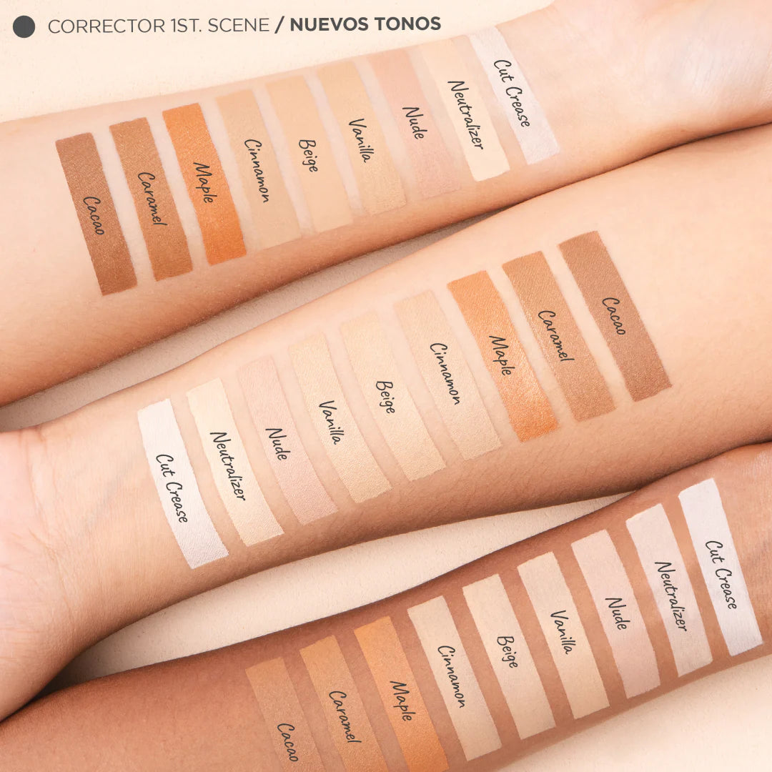 Atenea corrector 1st scene