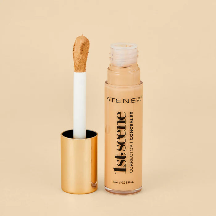 Atenea corrector 1st scene