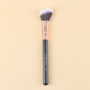 Atenea brocha para rubor y contorno black gold 10