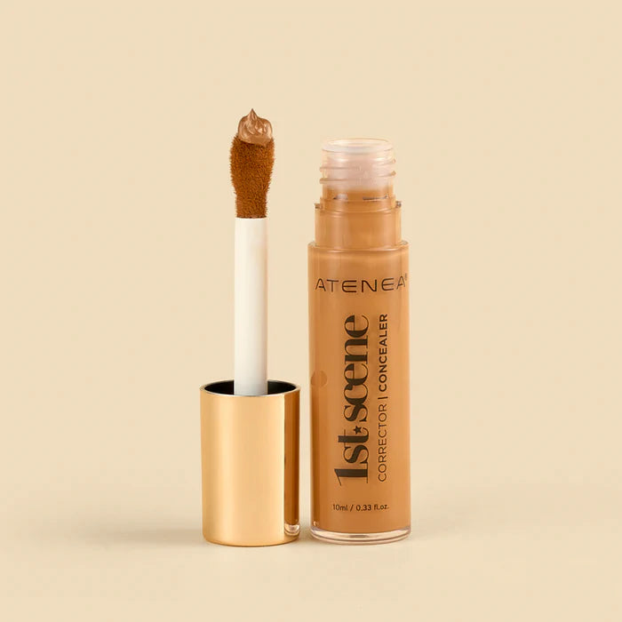 Atenea corrector 1st scene