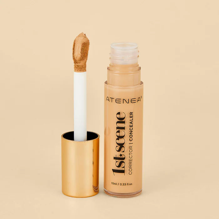 Atenea corrector 1st scene