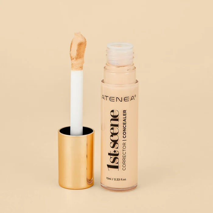 Atenea corrector 1st scene